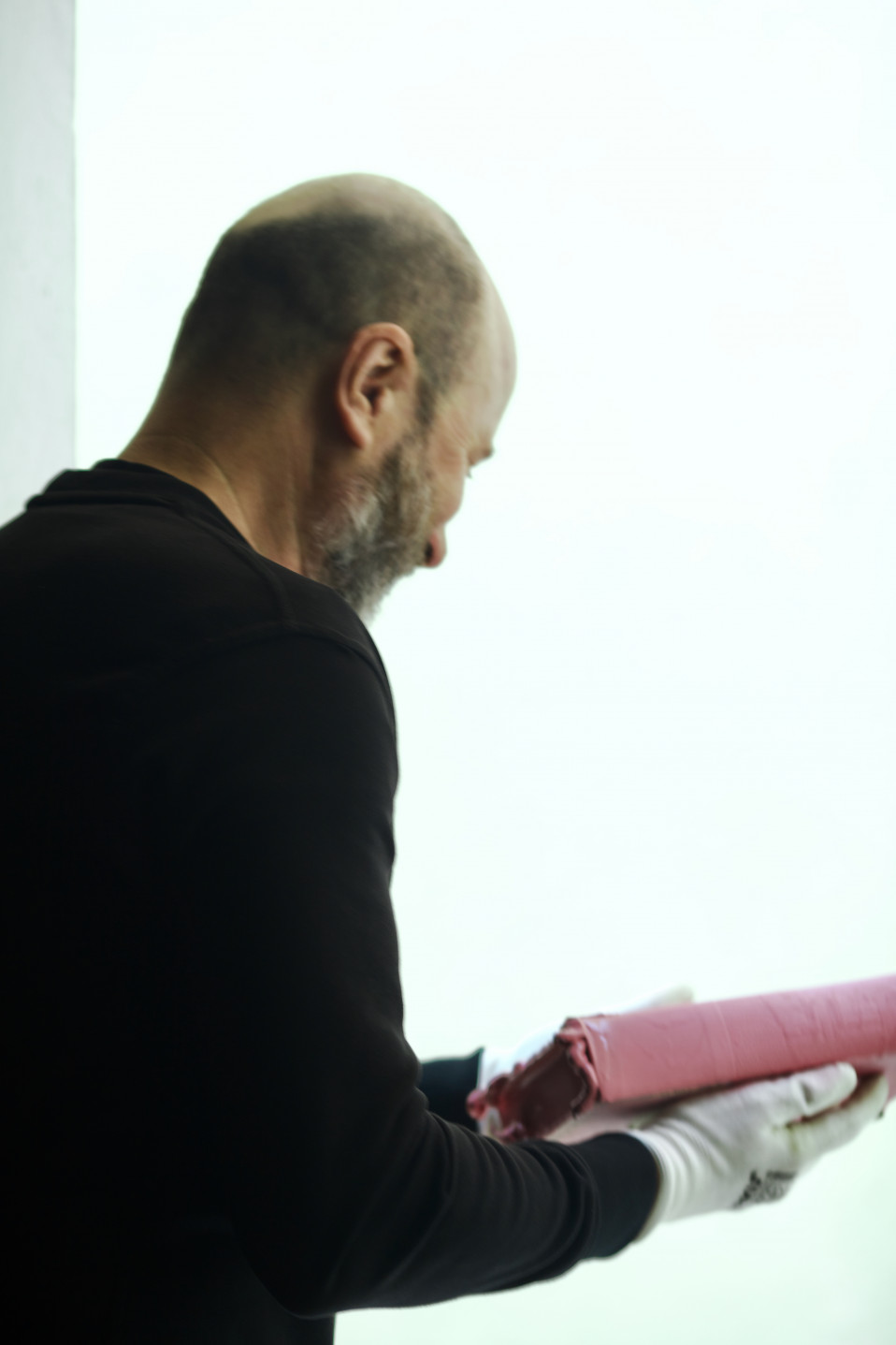 Montaje de la exposición TIM AYRES & AVELINO SALA «La paraula pintada (The painted word)». Art Palma Brunch 2025. Inauguración 22 de marzo 11:00h – 15:00h